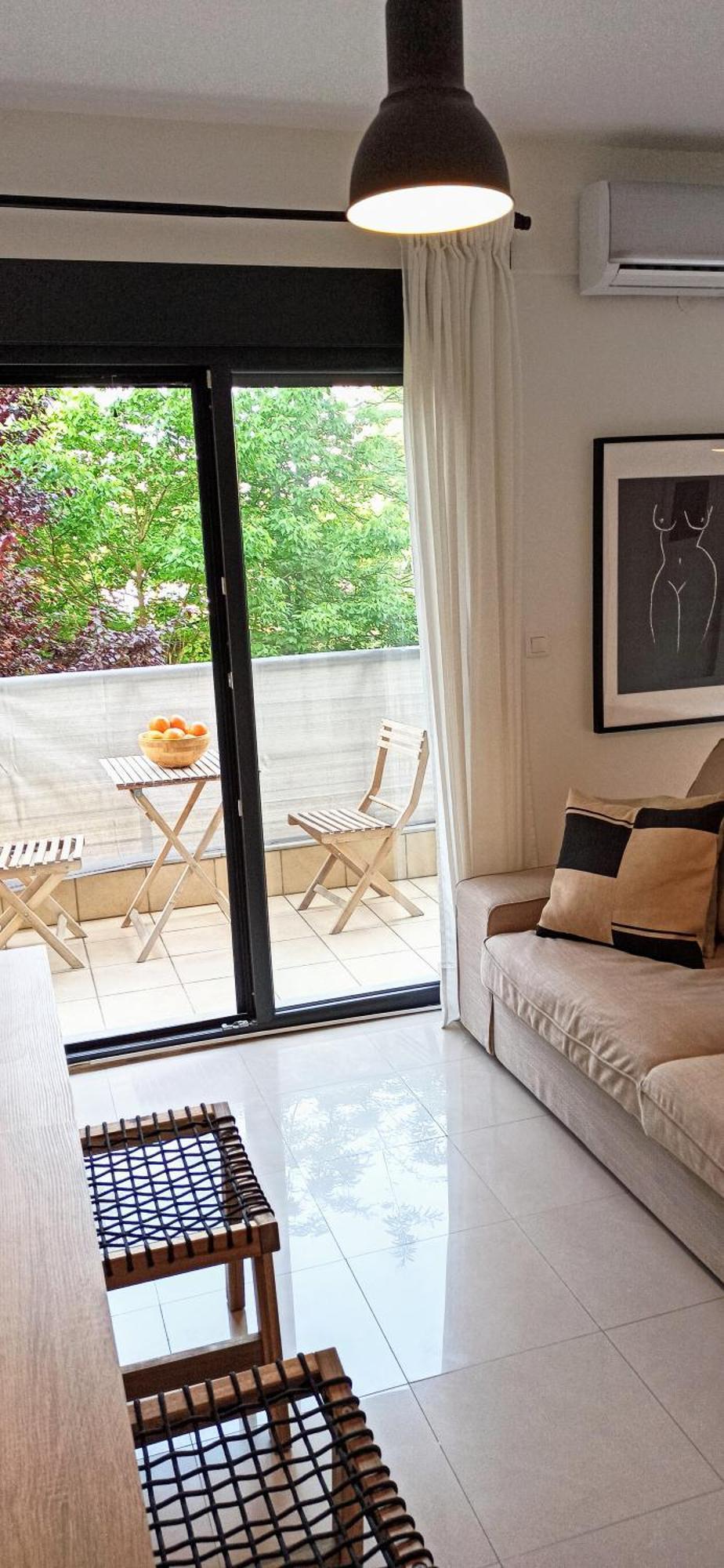 Grand Getaway Suite 300Mts From The Beach Peraía Eksteriør bilde